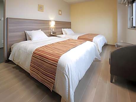 Standard Twin Room - Non-Smoking