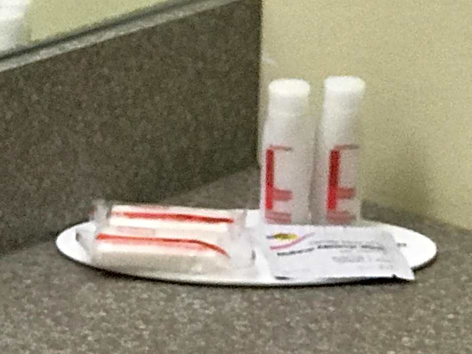 Super 8 by Wyndham Barrie South