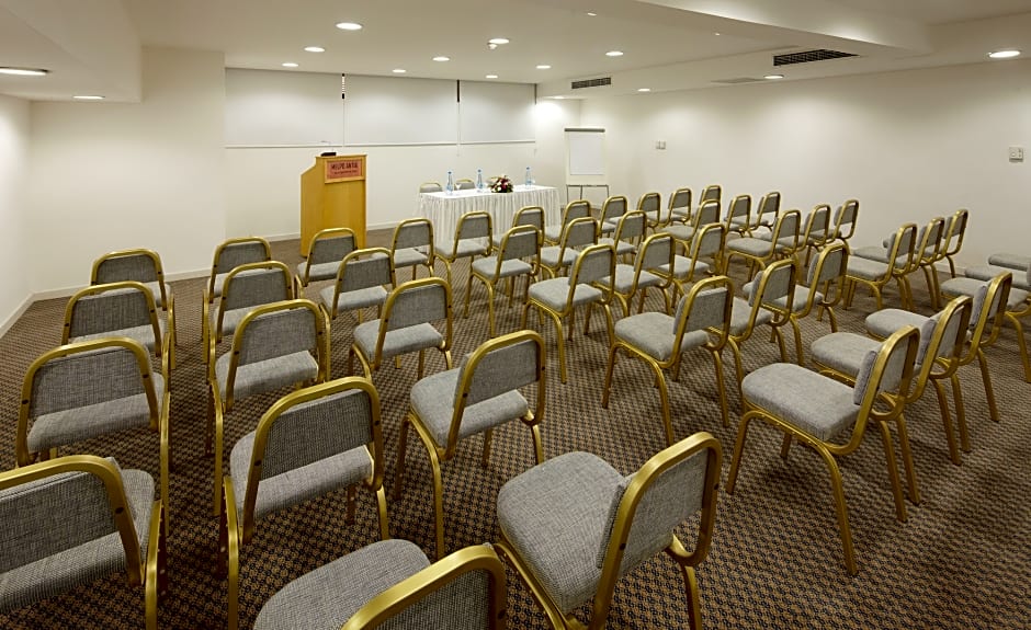 Melpo Antia Luxury Apartments & Suites