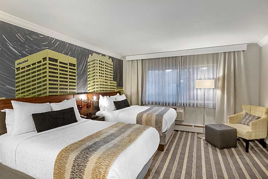 Best Western PLUS Milwaukee West