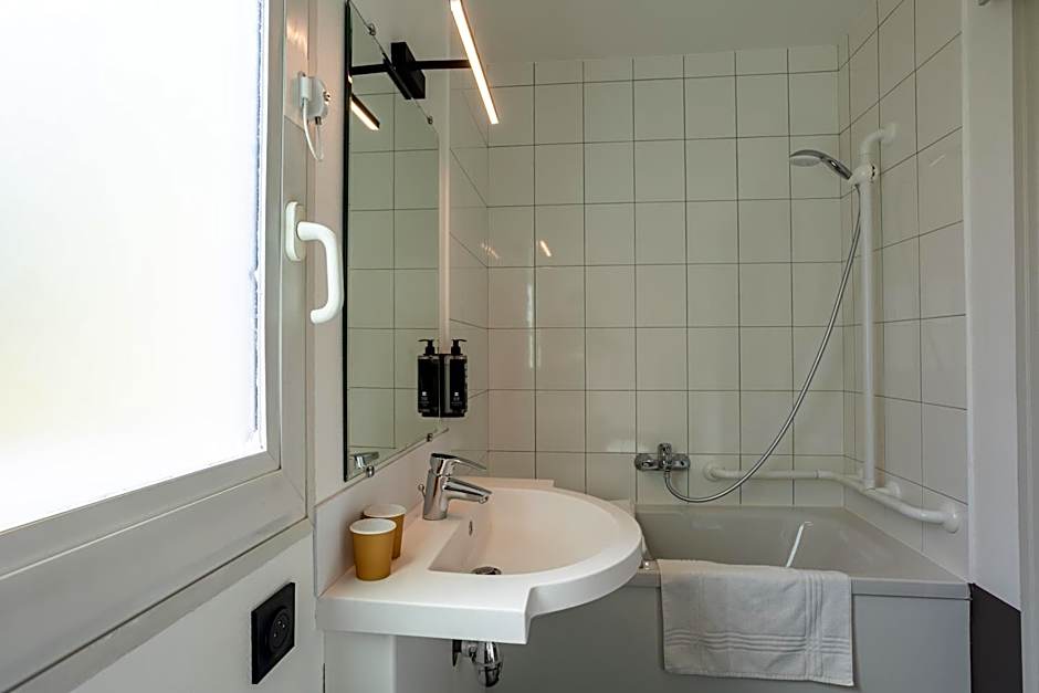 ibis Saint-Lô la Chevalerie