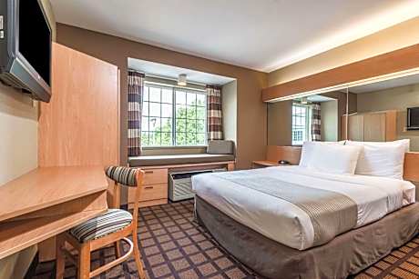 Queen Room - Disability Access/Non-Smoking