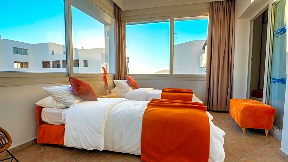 Intouriste Hôtel & Suites