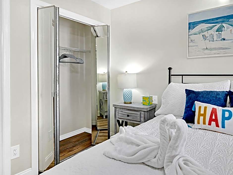 Charming Beach Studio With Pool & Sauna