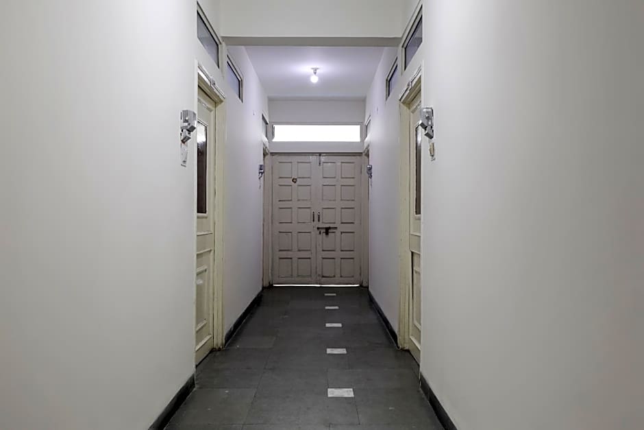 Karnawat Guest House by OYO Rooms – Indore, OH