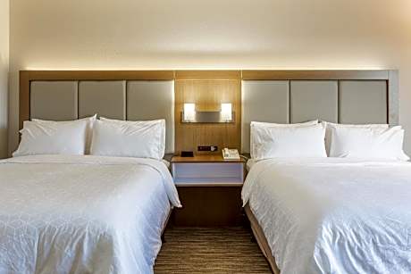 Standard Room with Two Queen Beds