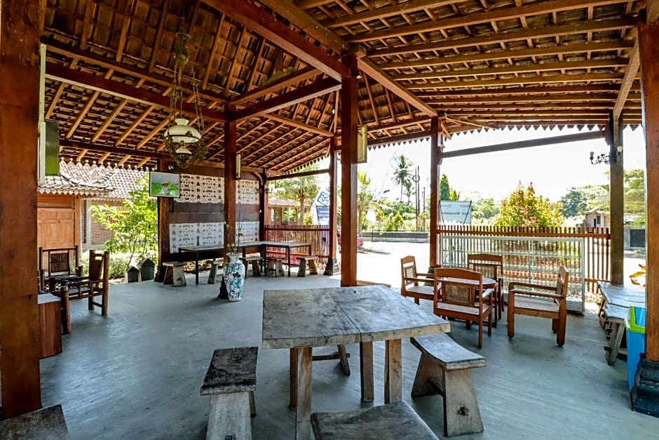 Balkondes Duta Menoreh by ZUZU