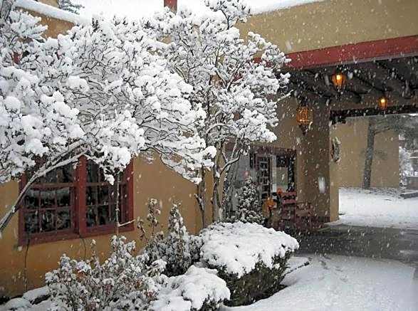 El Pueblo Lodge