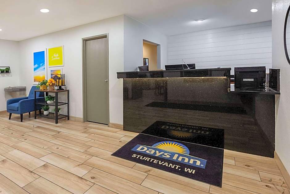 Days Inn by Wyndham Racine/Sturtevant