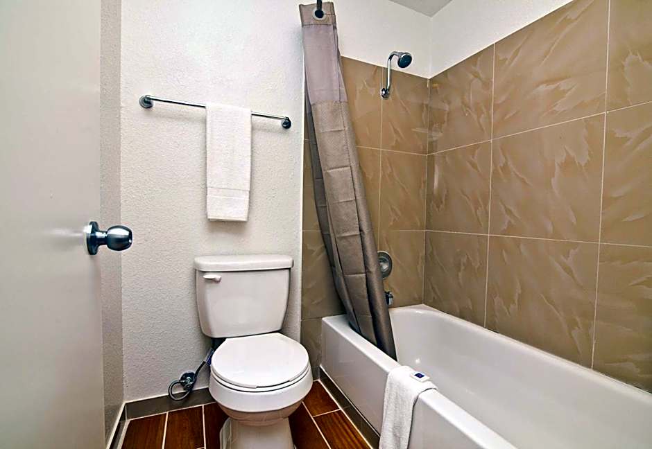 Motel 6-Bremerton, WA