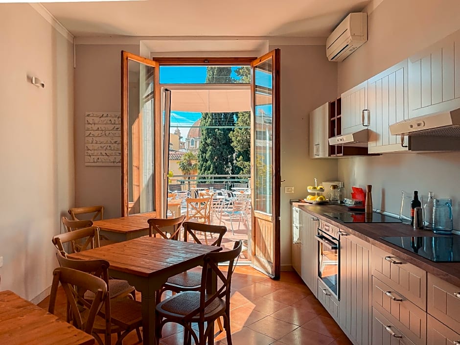 Hotel Azzi