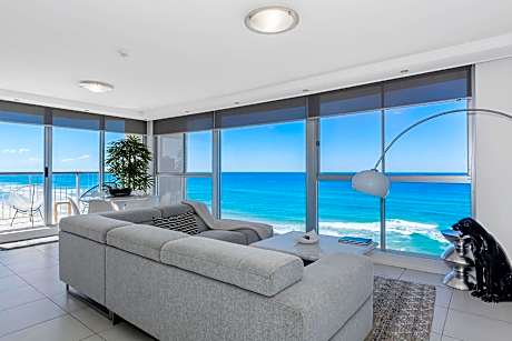 Golden Sands on the Beach - Absolute Beachfront Apartments