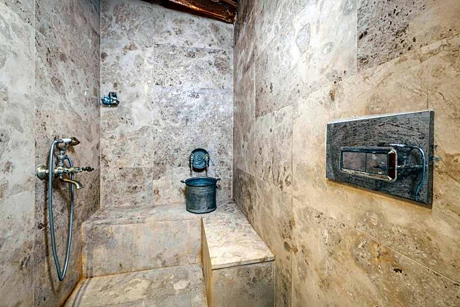 Saliche Cave Suite