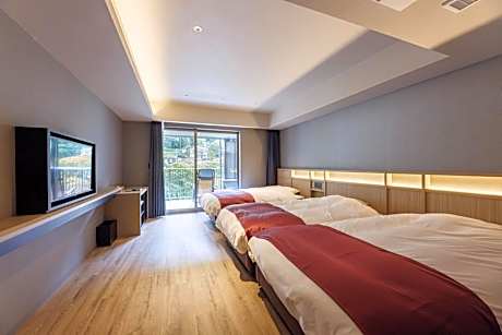Deluxe Triple Room