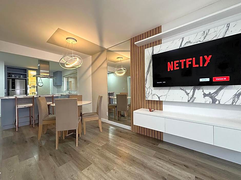 LA02- 2 Suítes +1Quarto | Jacuzzi | Churrasqueira