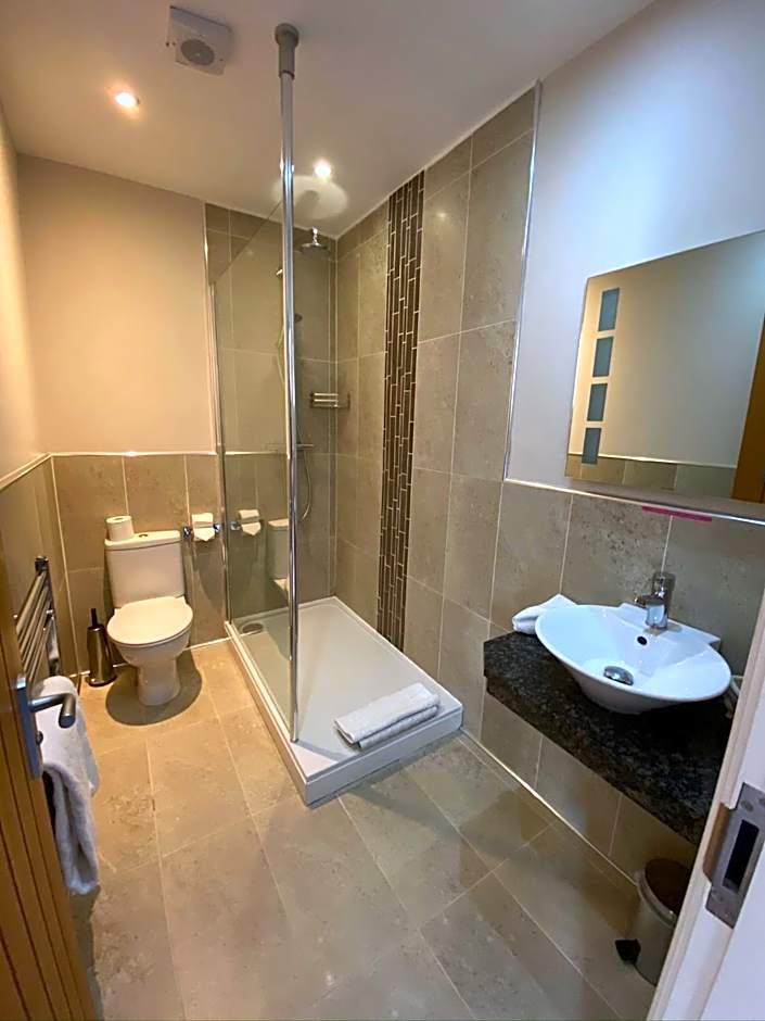 The Three Horseshoes Hotel