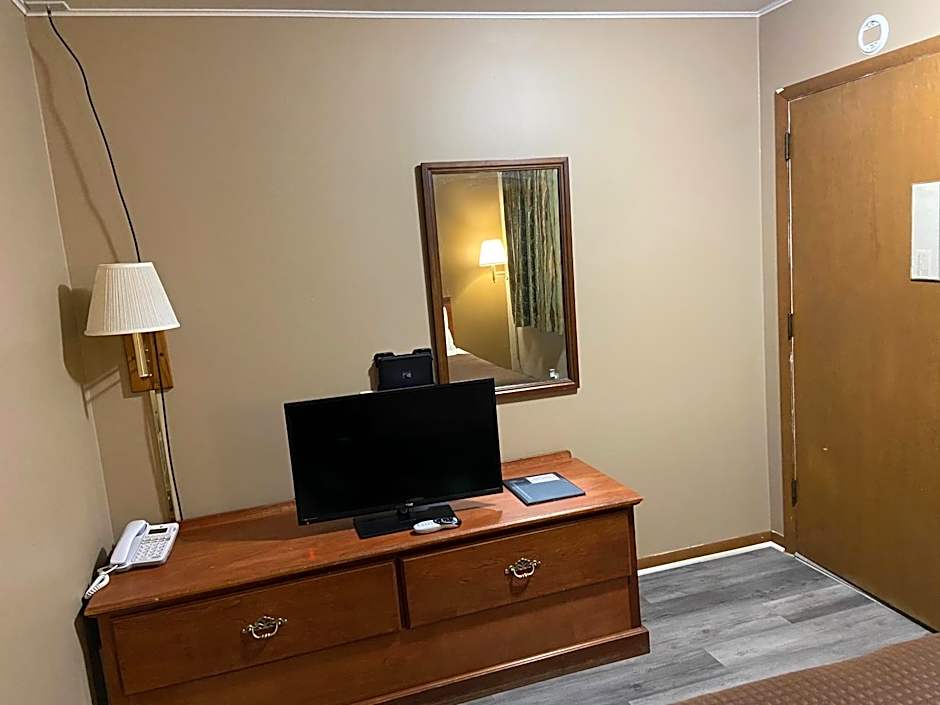 Colonial Inn