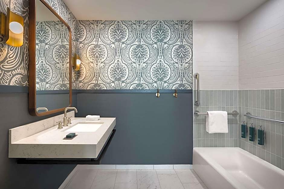 DoubleTree By Hilton Guest Suites Lexington