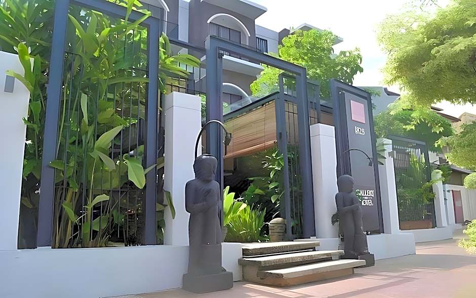1825 Gallery Hotel