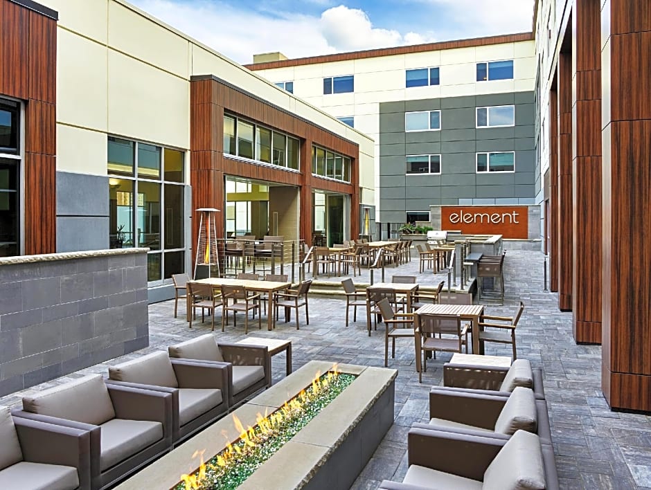 Element Fargo