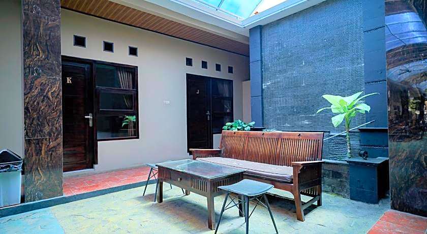 OYO 2630 Wisma Fahza Syariah