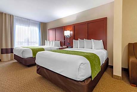 Queen Suite with Two Queen Beds - Accessible/Non-Smoking