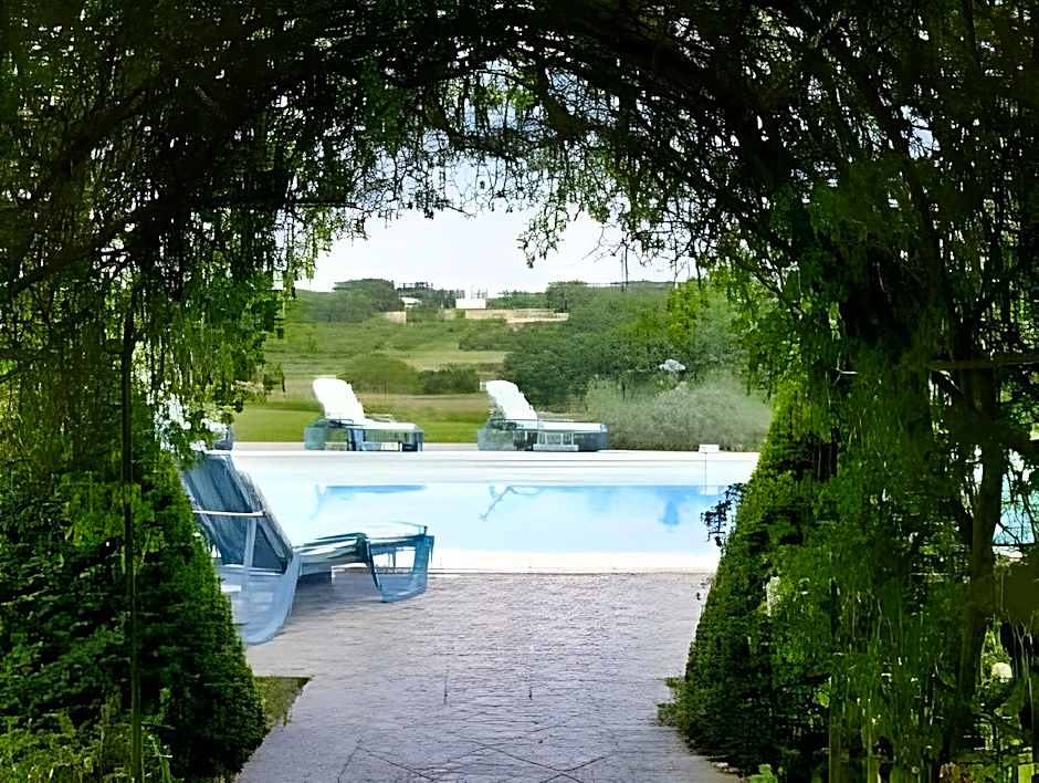 Hotel A Jayac - Logis Hotels