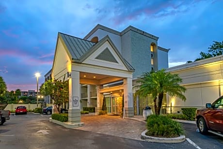 Best Western Plus Windsor Inn
