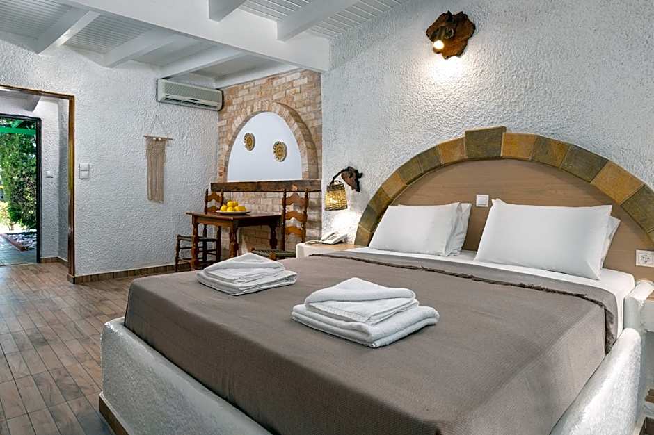 Elefteria Apts & Suites