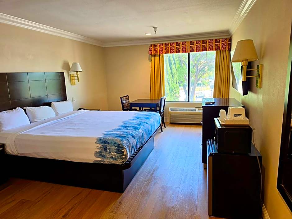 Castaic Inn Six Flags Valencia