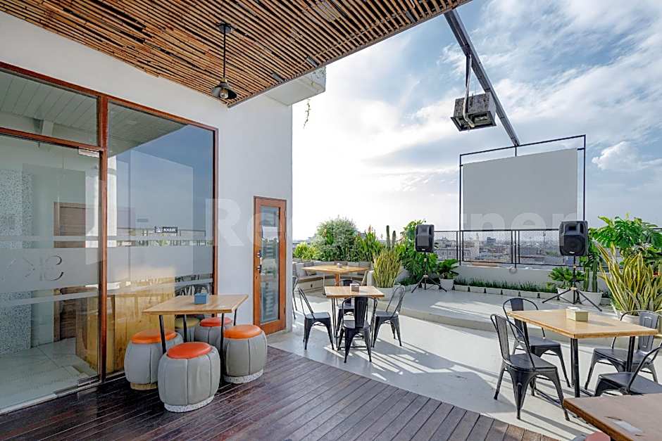 Travel Biz Hotel Medan Mitra RedDoorz