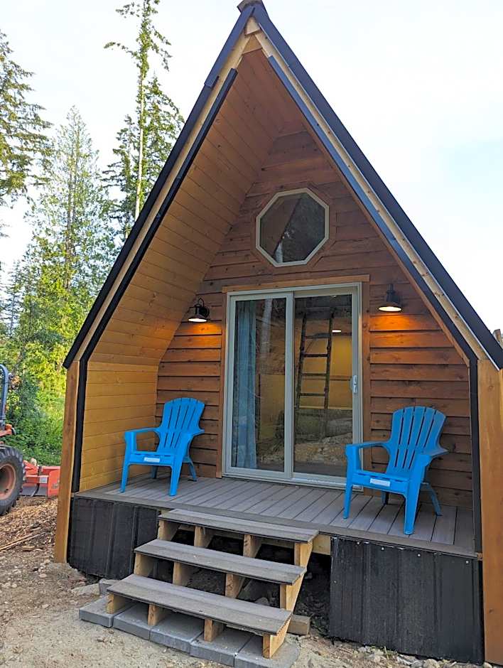 Tree Ring Cabin on 33 Acre Farm