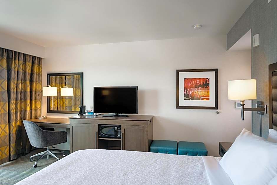 Hampton Inn & Suites Seattle/Northgate