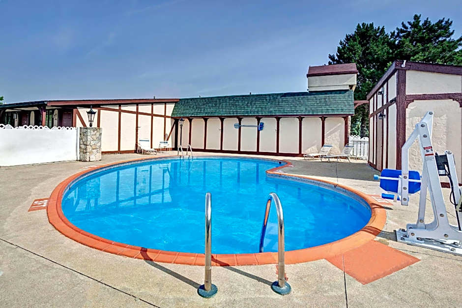 Knights Inn Madison Heights