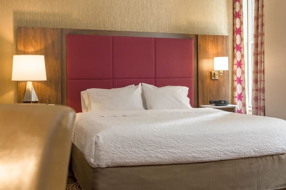 Hampton Inn Majestic Chicago Theatre District