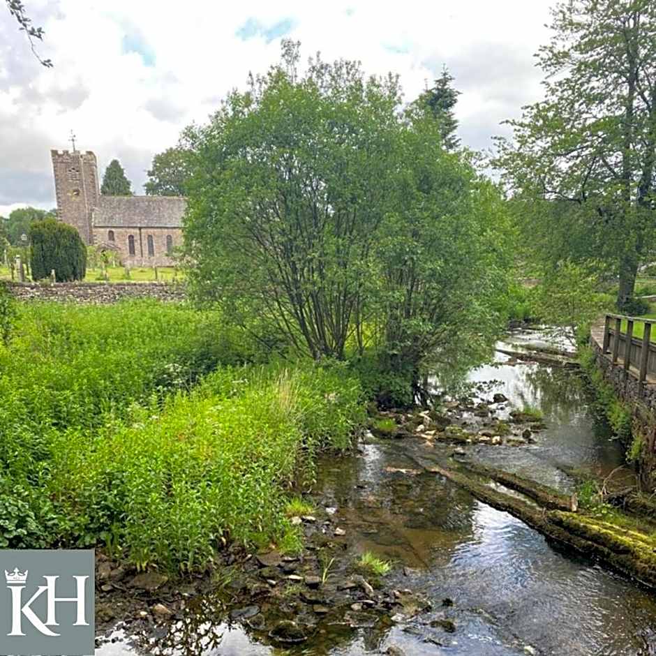 Kings Head - Riverside, Ravenstonedale