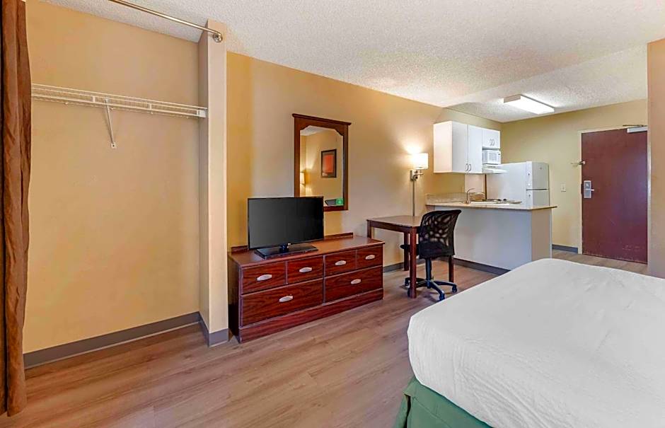 Extended Stay America Suites - Los Angeles - Ontario Airport