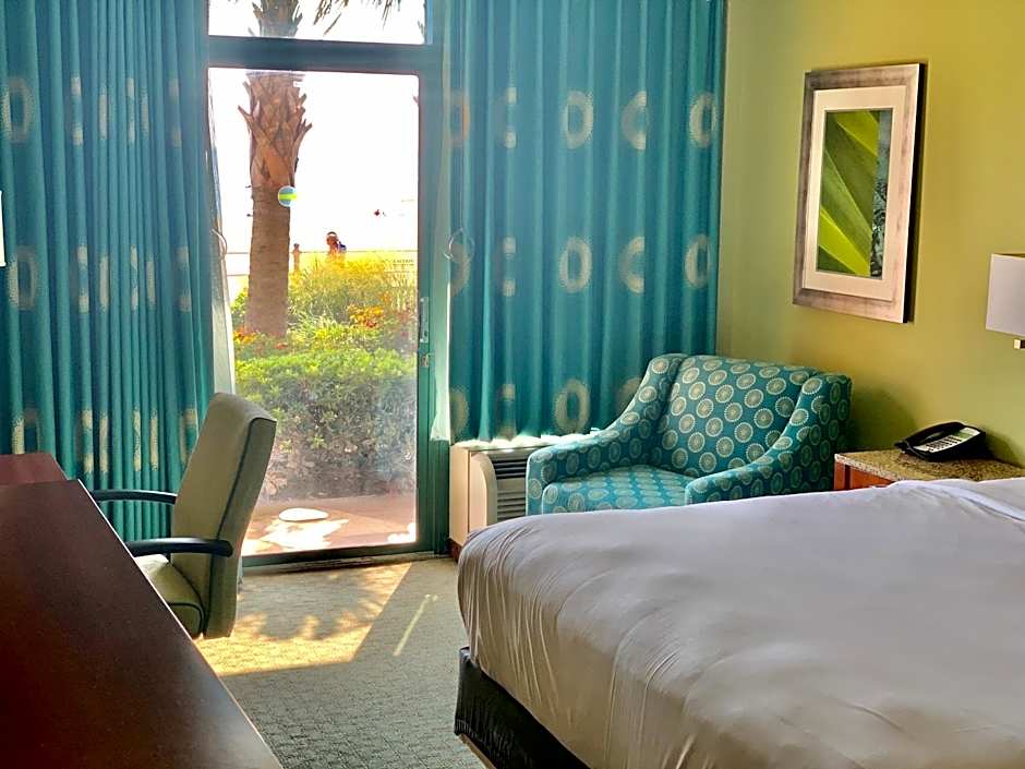 Holiday Inn & Suites Virginia Beach - North Beach By IHG
