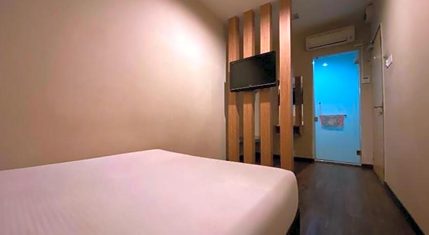OYO 89752 7 DAYS EXPRESS HOTEL