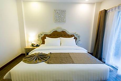 Superior King Bed with Balcony