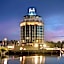 Clarion Lakeside Inn & Conference Centre