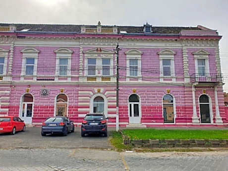 HOTEL MARION