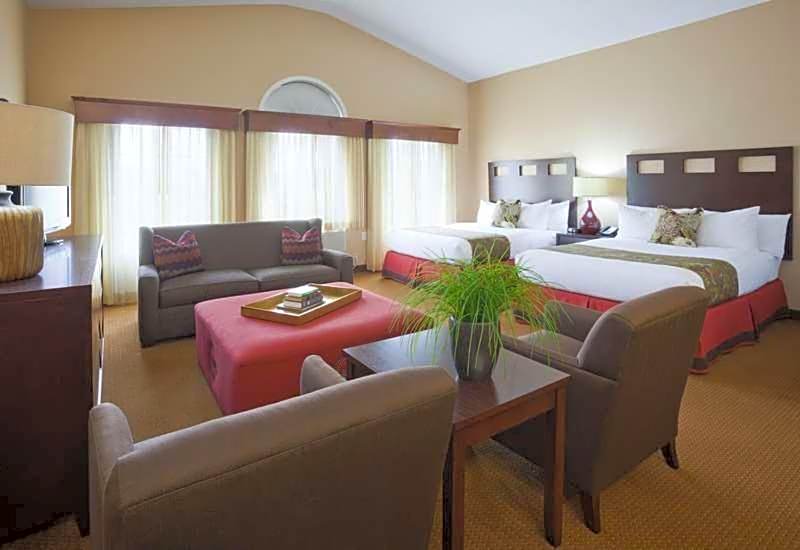GrandStay Hotel & Suites La Crosse