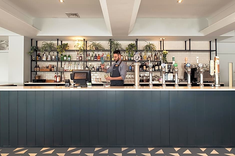 Drift Inn formerly the Waterfront Hotel