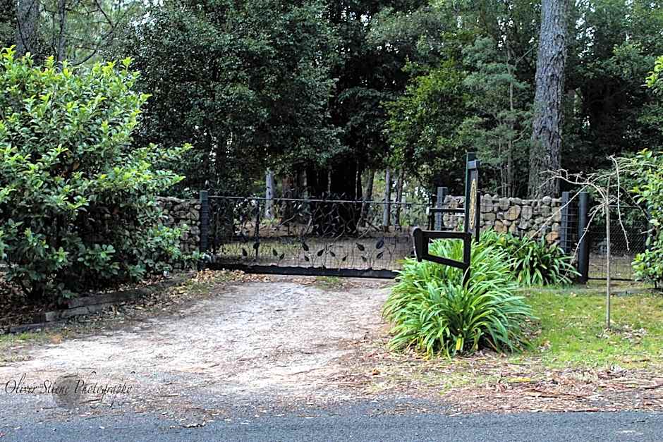 Tomah Retreat - Studio BREATHE with fireplace