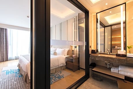 Ramada Plaza Wyndham Wenzhou Cangnan