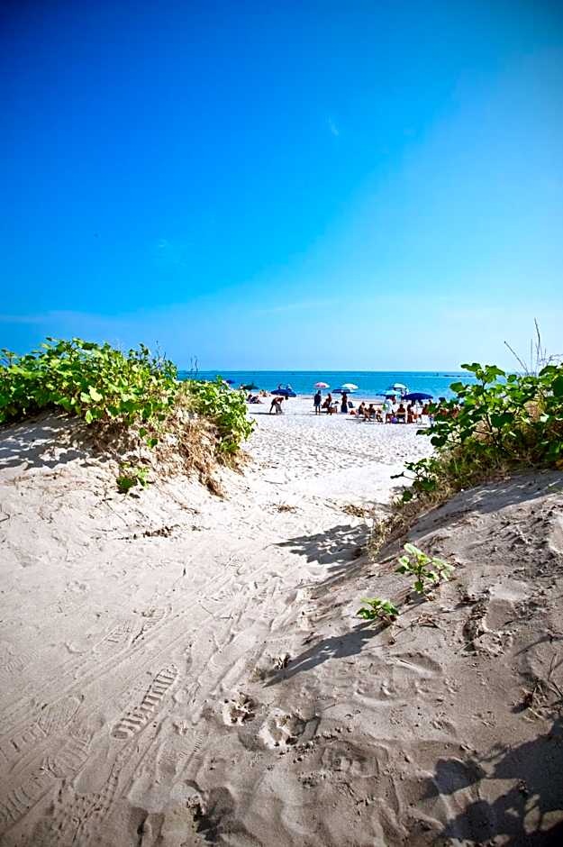 Hotel-Residence- Le Dune Breakfast & private beach included