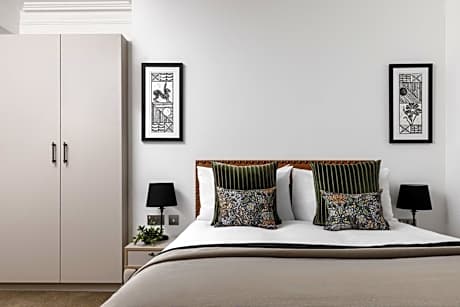 Executive One Bedroom Suite with Sofabed