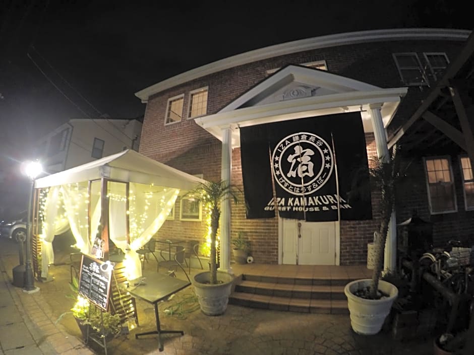 Iza Kamakura Guest House And Bar