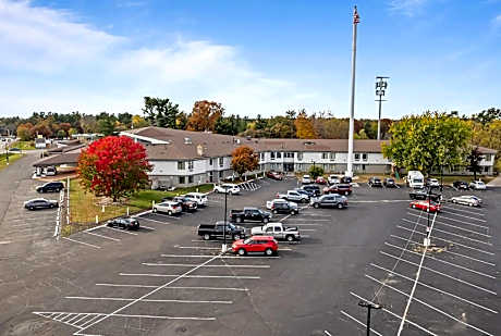 Ramada by Wyndham Stevens Point
